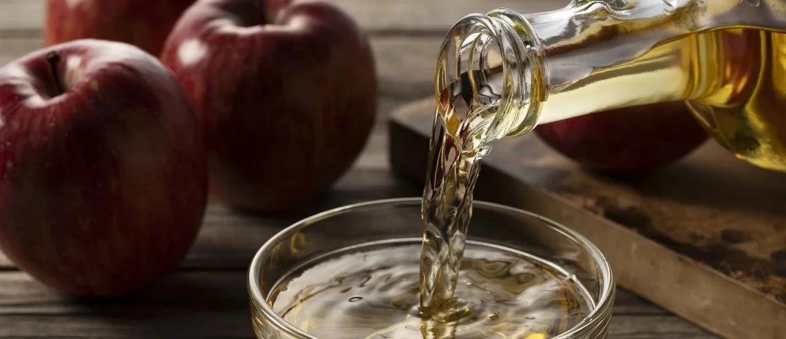 Cuáles son los beneficios del vinagre de sidra de manzana?